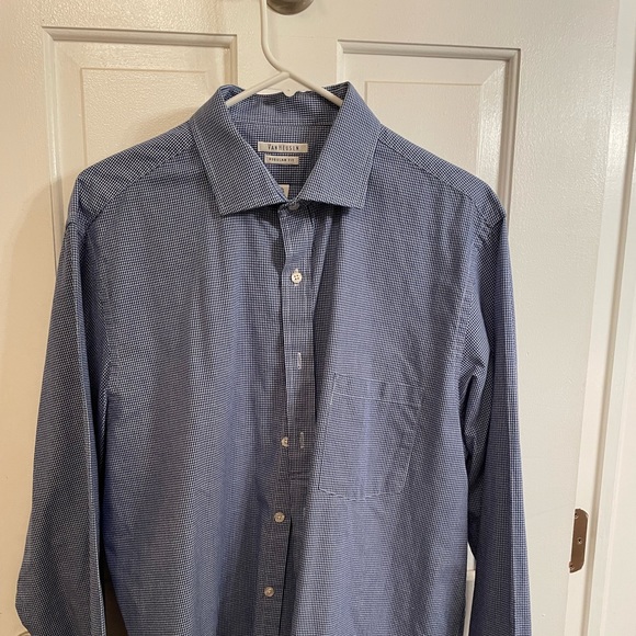 Men’s long sleeved Van Huesen shirt. - Picture 1 of 2